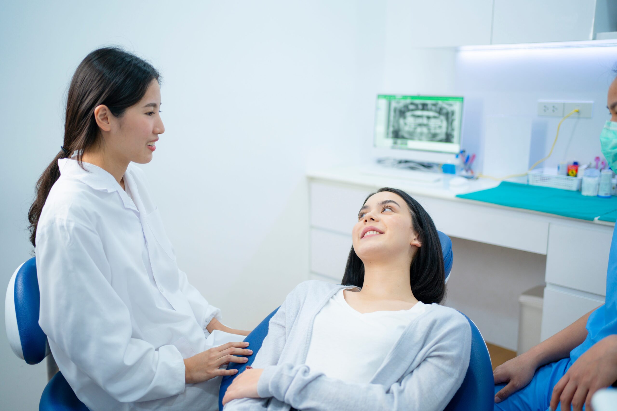 Cosmetic Dentistry Near West Town | Complete Overview