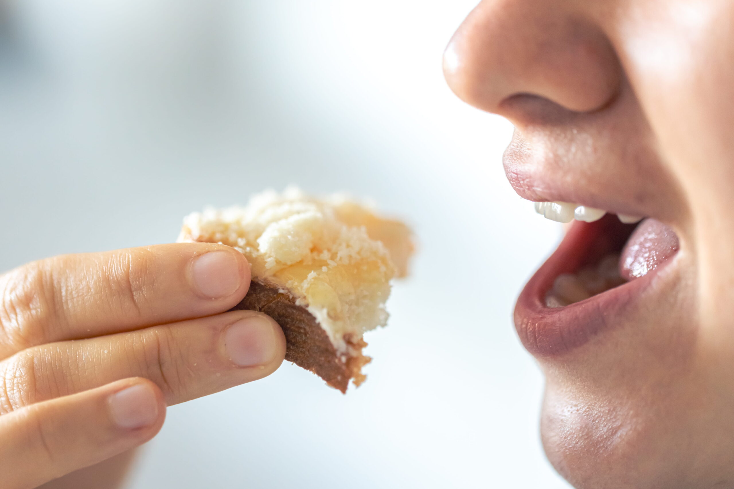 Holiday Foods That Hurt Your Teeth: Chicago Dentist Explained