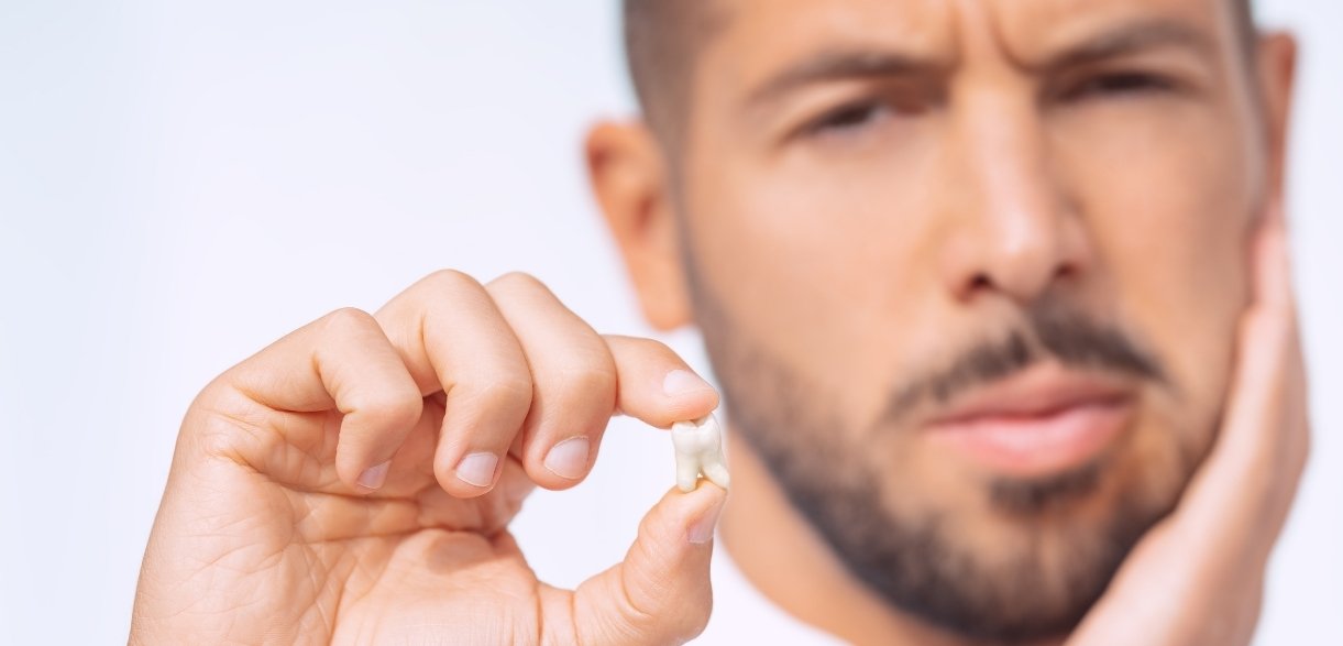 tips on oral hygiene after wisdom tooth removal